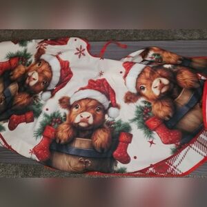 48" Hyland Cow Christmas Tree Skirt